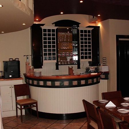 Tralee Central Hotel Bagian luar foto